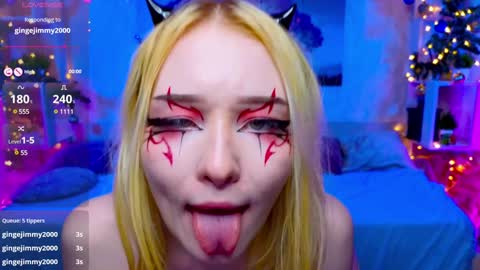 Sophie online show from 01.08.25