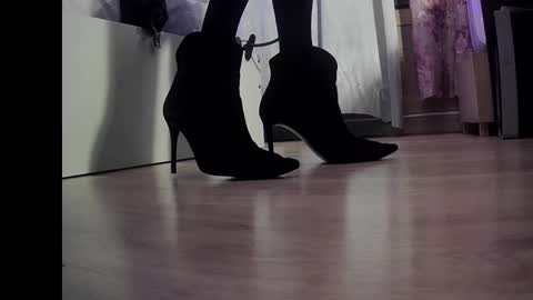 Snapshot of flakoyflaki chatting on 10.18.25 flakoyflaki online show from 10.18.25