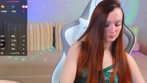 Snapshot of flamystar chatting on 03.08.25 Yana online show from 03.08.25