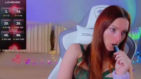 Snapshot of flamystar chatting on 09.09.25 Yana online show from 09.09.25