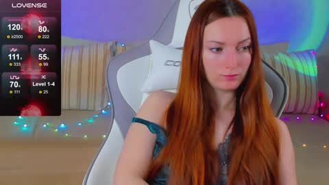 Snapshot of flamystar chatting on 09.10.25 Yana online show from 09.10.25