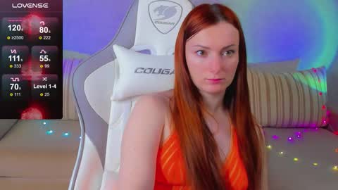 Snapshot of flamystar chatting on 10.12.25 Yana online show from 10.12.25