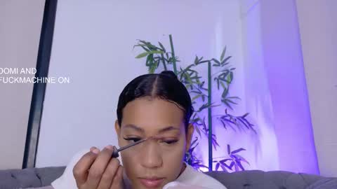 Snapshot of flavia_cruz chatting on 12.18.25 Flavia online show from 12.18.25