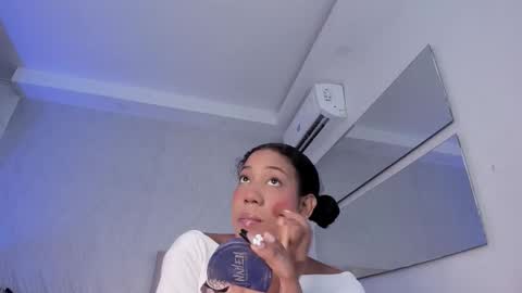 Snapshot of flavia_cruz chatting on 01.10.26 Flavia online show from 01.10.26