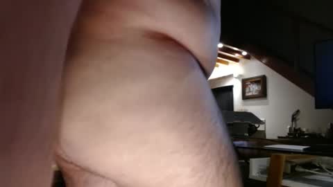 Snapshot of fleud chatting on 10.14.25 fleud online show from 10.14.25