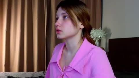 Doloras online show from 10.04.25