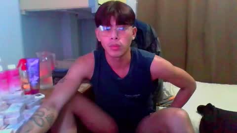 Snapshot of flirtfactorx chatting on 10.17.25 flirtfactorx online show from 10.17.25