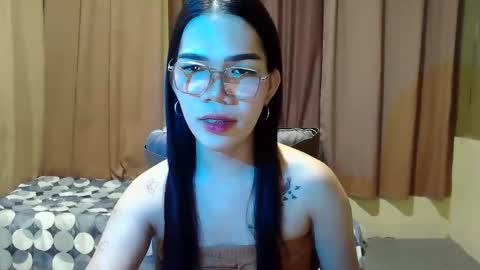 Snapshot of flirty_kendall chatting on 11.27.25 Kendall online show from 11.27.25