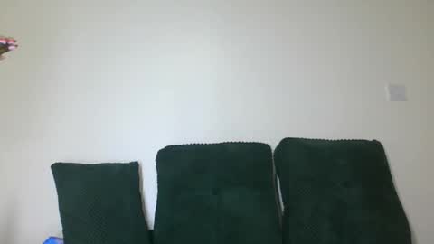 Snapshot of flora_fantasy chatting on 05.24.26 fantasy online show from 05.24.26