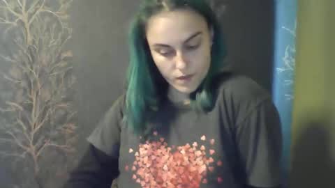 Snapshot of flower_bluee chatting on 04.29.26 Ambika 3 online show from 04.29.26