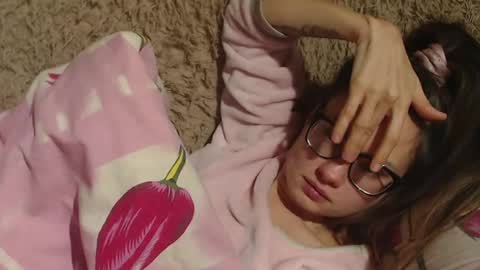 say meow and send tip  online show from 12.01.24