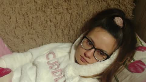 say meow and send tip  online show from 12.11.24