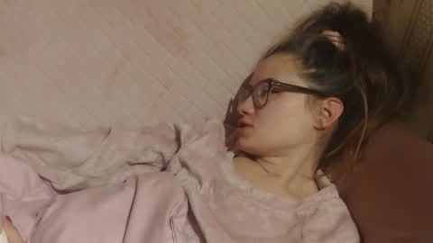 say meow and send tip  online show from 11.21.25