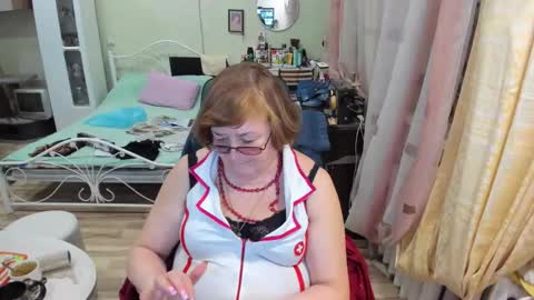 Snapshot of flowerlover8 chatting on 03.02.26 Flowerlower online show from 03.02.26