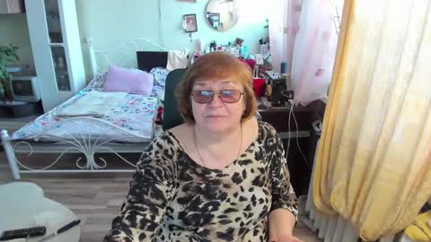 Snapshot of flowerlover8 chatting on 03.08.26 Flowerlower online show from 03.08.26