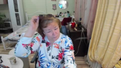 Snapshot of flowerlover8 chatting on 03.10.26 Flowerlower online show from 03.10.26