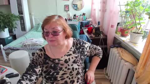 Snapshot of flowerlover8 chatting on 03.12.26 Flowerlower online show from 03.12.26