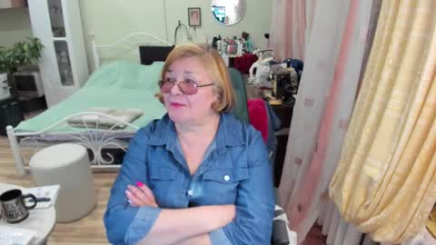 Snapshot of flowerlover8 chatting on 03.25.26 Flowerlower online show from 03.25.26