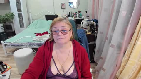 Snapshot of flowerlover8 chatting on 03.27.26 Flowerlower online show from 03.27.26