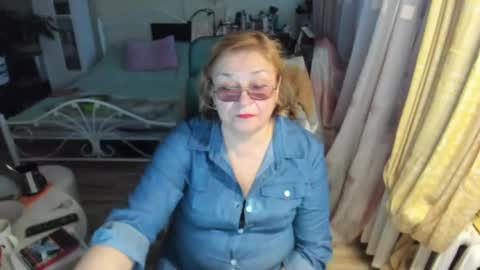 Snapshot of flowerlover8 chatting on 04.15.26 Flowerlower online show from 04.15.26