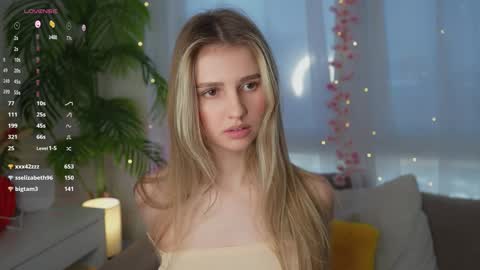 Snapshot of fluffy_angel chatting on 12.10.24 Adeline online show from 12.10.24