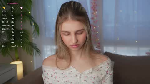 Snapshot of fluffy_angel chatting on 12.16.24 Adeline online show from 12.16.24