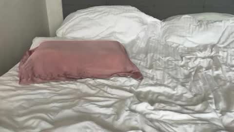 fluffy_bunnyxxx online show from 10.13.25