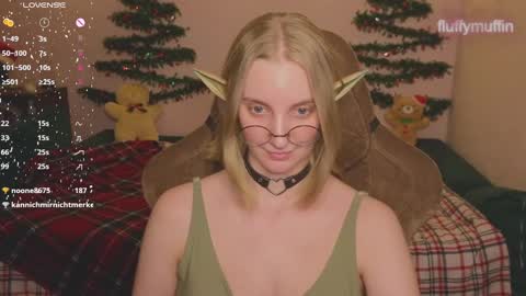 Snapshot of fluffy_muffin3 chatting on 12.07.24 Agatha online show from 12.07.24