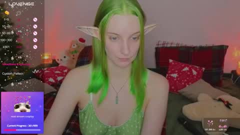 Snapshot of fluffy_muffin3 chatting on 11.19.25 Agatha online show from 11.19.25