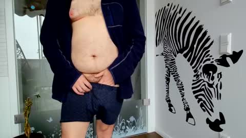 fluffybutt_ online show from 02.01.26