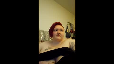 Snapshot of fluffyc0rgi chatting on 12.04.25 fluffyc0rgi online show from 12.04.25