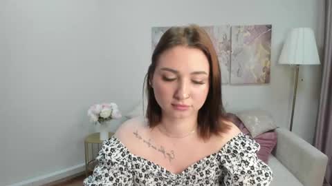 Snapshot of flufyfoxx chatting on 06.04.26 Lina online show from 06.04.26