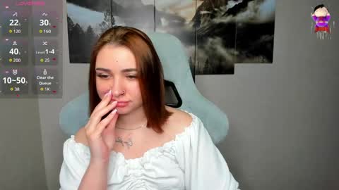 Snapshot of flufyfoxx chatting on 06.06.26 Lina online show from 06.06.26