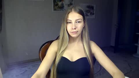 Snapshot of fofhcf chatting on 10.09.25 Molli Ready for any play with you. Hottest show in pvt Help a student earn big tokens online show from 10.09.25