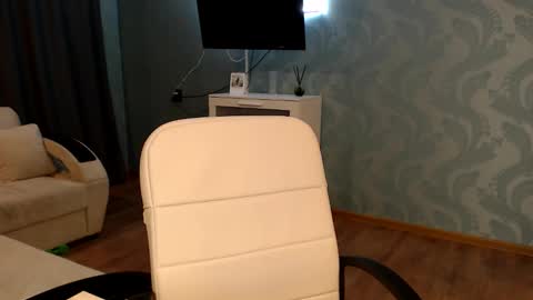 Molli  Ready for any play with you. Hottest show in pvt  Help a student earn big tokens  online show from 03.25.26