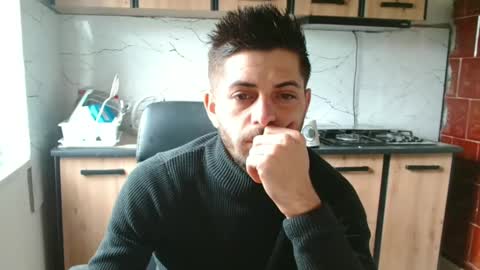 independent model online show from 02.19.25