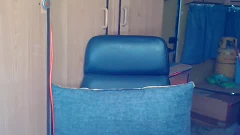 independent model online show from 09.29.25