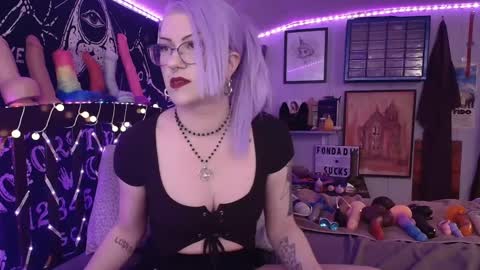 Snapshot of fondadix_ chatting on 01.29.25 Fonda Dix online show from 01.29.25