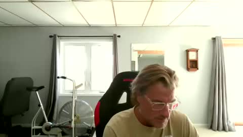 foodforcatfists online show from 02.12.26