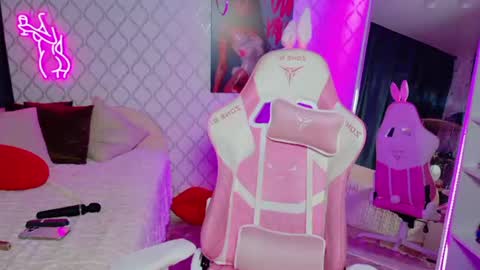 Snapshot of foryoureyesonly__ chatting on 07.23.26 Lily online show from 07.23.26