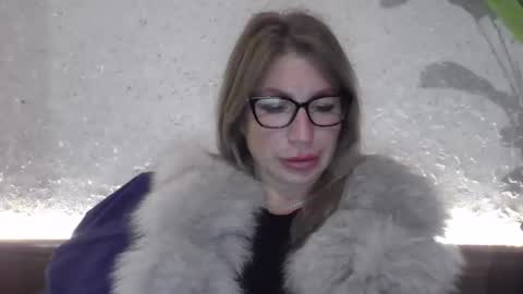 Snapshot of fox_red_lady7 chatting on 12.06.24 fox_red_lady7 online show from 12.06.24