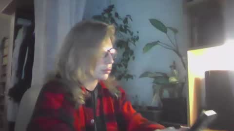 Snapshot of fox_red_lady7 chatting on 03.02.25 fox_red_lady7 online show from 03.02.25