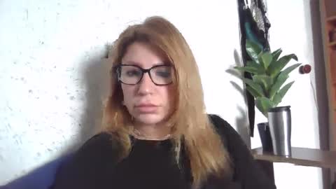 Snapshot of fox_red_lady7 chatting on 03.06.25 fox_red_lady7 online show from 03.06.25