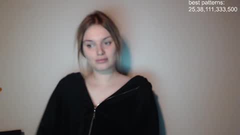 i am your baby Alien  online show from 02.24.25