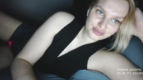 i am your baby Alien  online show from 11.04.25