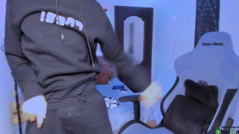 Snapshot of foxicfu chatting on 01.27.25 Foxicfu online show from 01.27.25