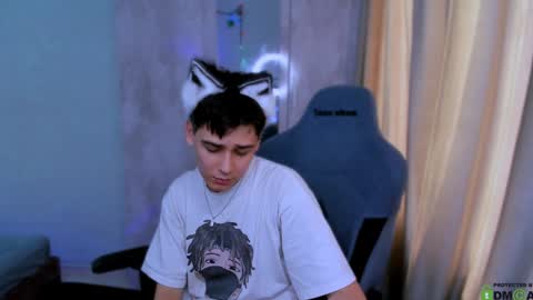 Snapshot of foxicfu chatting on 02.04.25 Foxicfu online show from 02.04.25