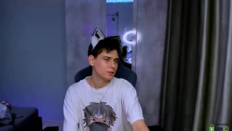 Snapshot of foxicfu chatting on 02.16.25 Foxicfu online show from 02.16.25