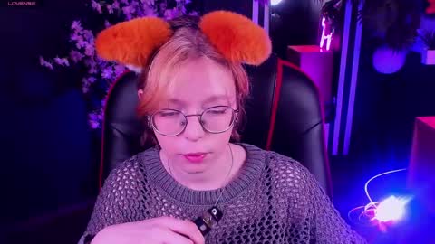 Snapshot of foxxxypolly chatting on 06.01.26 Polly online show from 06.01.26