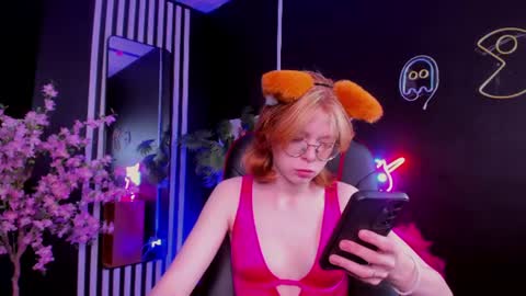 Snapshot of foxxxypolly chatting on 06.24.26 Polly online show from 06.24.26